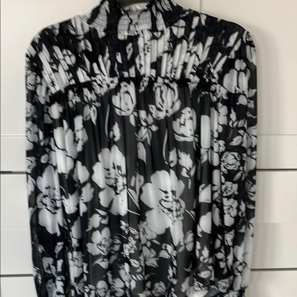 Cable & Gauge Black and White Floral Blouse,